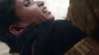 Bidhwa anty chudai ke time dard she tadp uthi